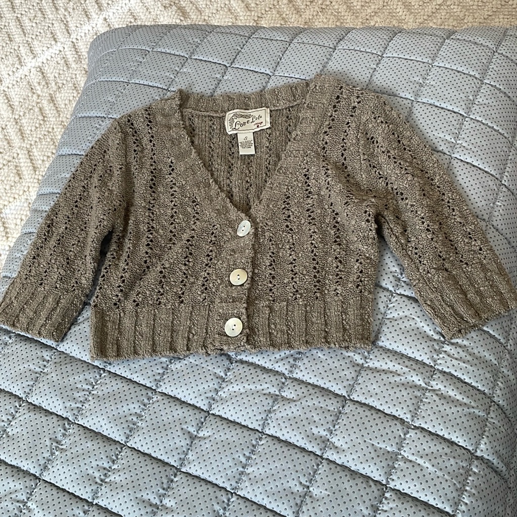 Super Cute Cropped Cardigan. Stylish And Beautiful Size S Color Soft Brown